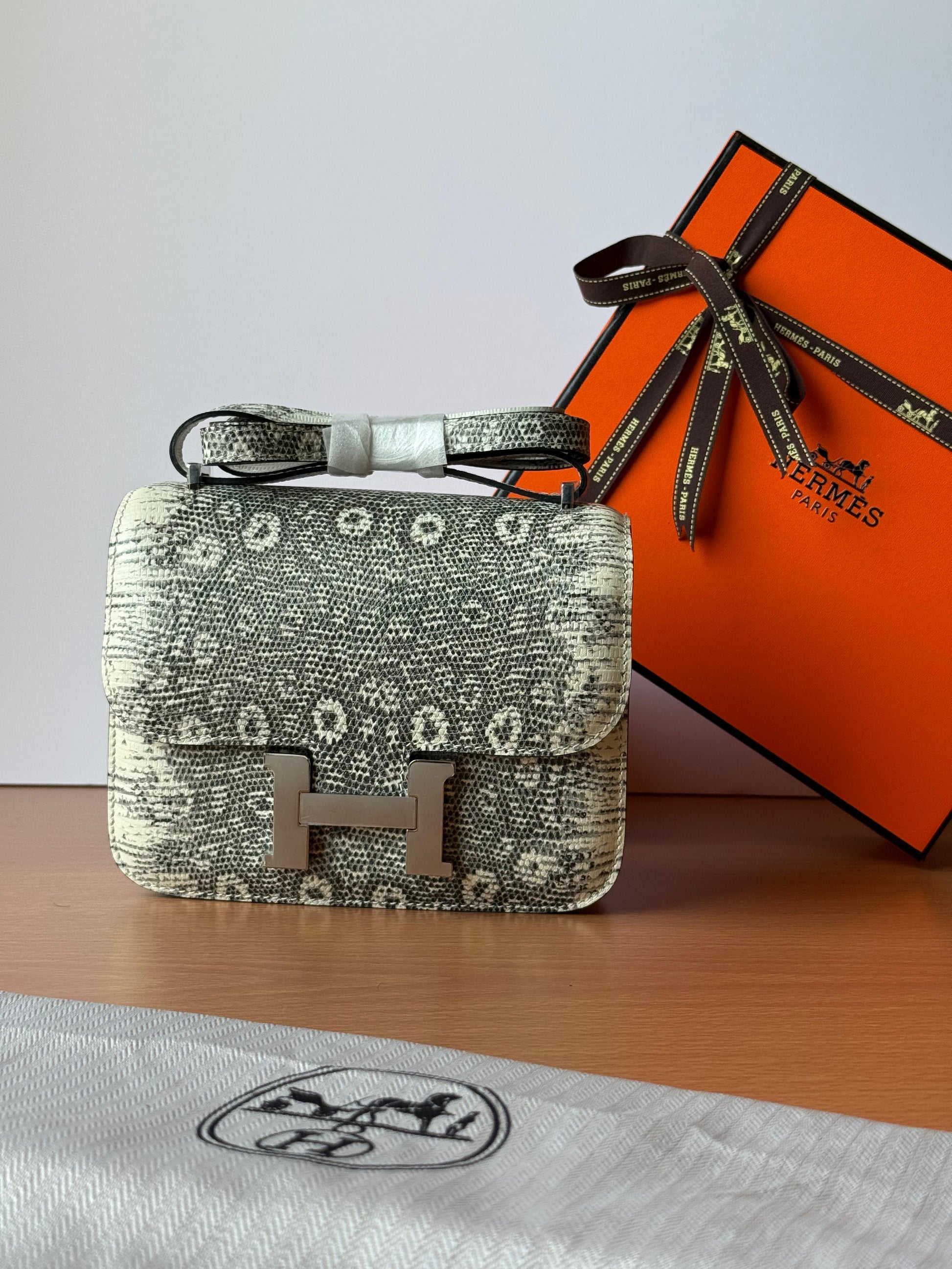 Hermès Bag | Constance 18 Ombré Lizard
